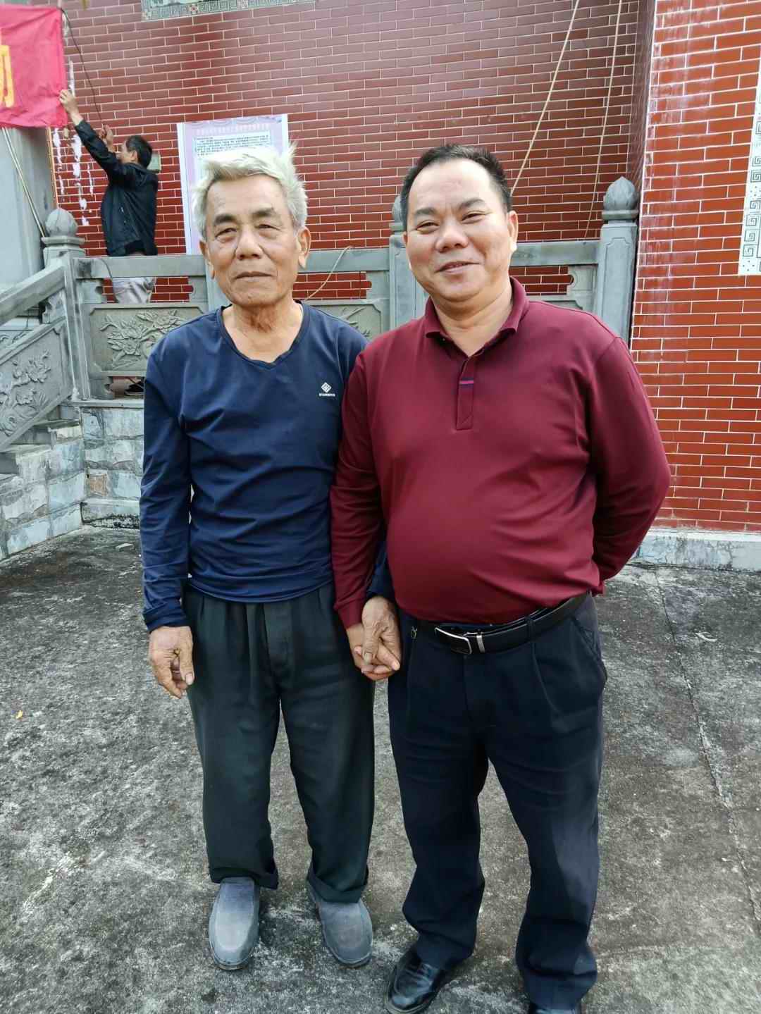 湛氏雷州分会尊老、敬老、助学活动,邓良荣演唱雷歌,作词:陈珠,策划:湛泽 湛氏雷州分会尊老、敬老、助学活动,邓良荣演唱雷歌,作词:陈珠,策划:湛泽