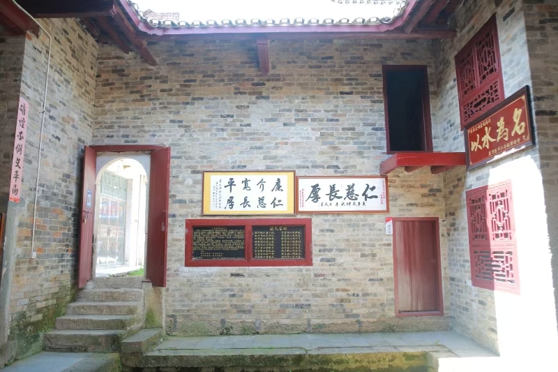弴տ